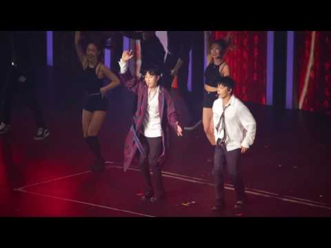 170805 D&E at SMTOWN HONG KONG FANCAM - I wanna dance+oppa oppa+saturday night