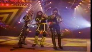 Stryper - Calling On You