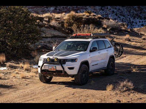 Jeep Grand Cherokee Walk Around - Roof Rack Configurations