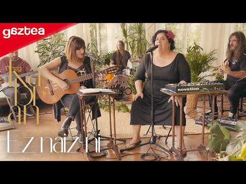 Zea Mays & Rozalén - Ez naiz ni [Gaztea Kabian]