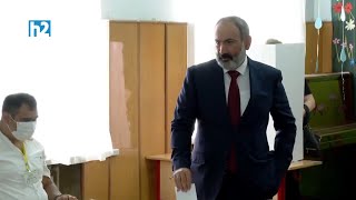 Փաշինյանը ընտրատեղամասից հեռացել է առանց խոսելու: Լրաբեր - 20.06.2021