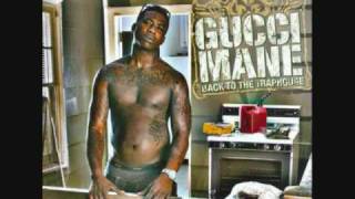 I move Chickens - Gucci Mane