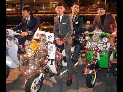 Singapore Sling - The Invictas