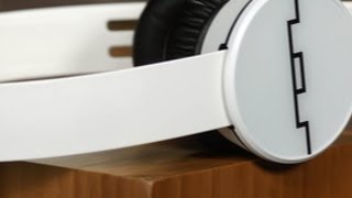 Video thumbnail for Sol Republic Tracks Air hands-on by CNET