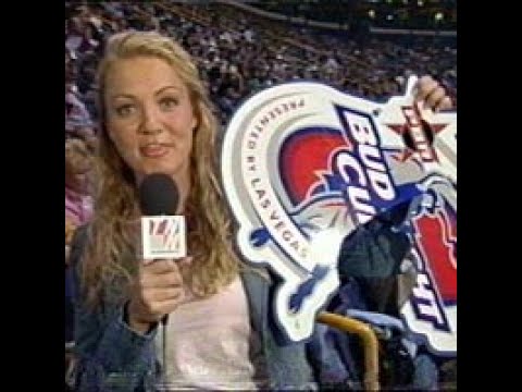PBR 2002: Adriano Punches PBR Sign