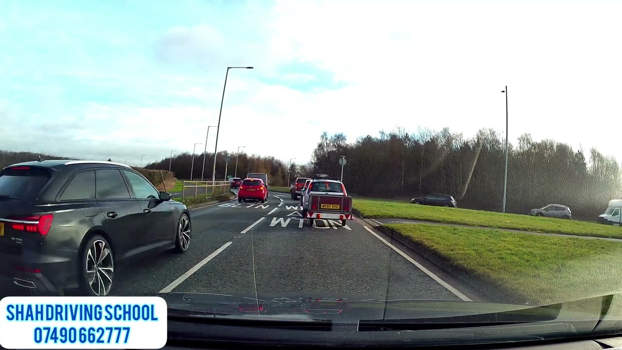 Big roundabout 2nd exit straight