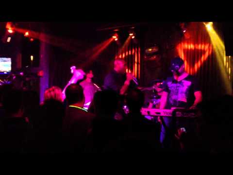 ZOMBIE NATION & FLO RIDA GOOD FEELIN MASH UP LIVE @ CLARENDON GRILL COVER BY 3AM TOKYO