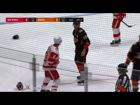 Justin Abdelkader vs Corey Perry