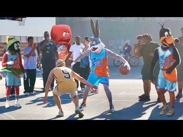 Vídeo relacionado con Spalding Space Jam Tune Squad Bugs Ball 84598Z, Unisex basketballs, Blue, 7 EU