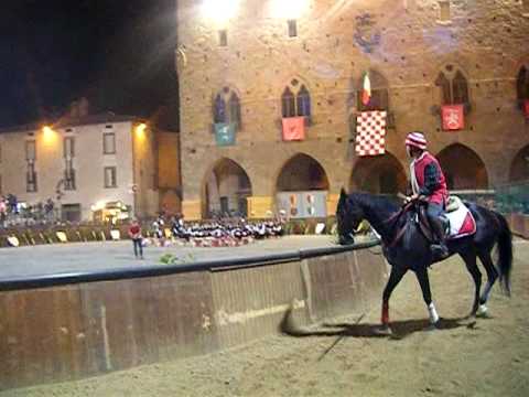 Finale giostra dell'orso Pistoia 2010 - Drago vs Grifone