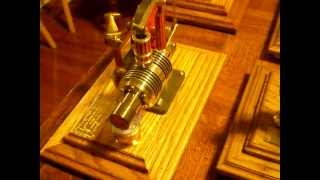 preview picture of video 'Model Stirling Engines'
