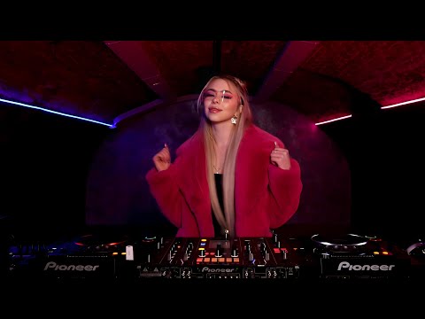 BELLA KRI - live DJ set 13.03.2023 | Melodic techno & Progressive house Mix