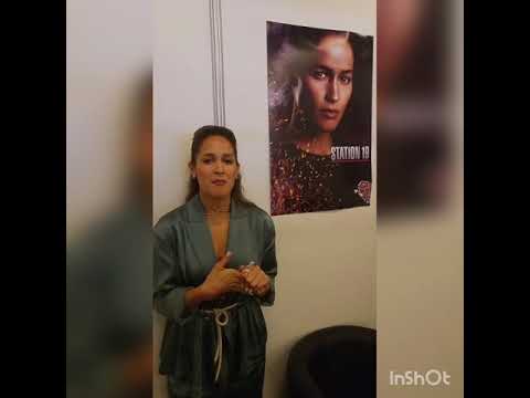 Jaina Lee Ortiz saluta Air Quotes