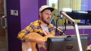 Bouwer Bosch performs ‘Sy Klink Soos Lente’ live