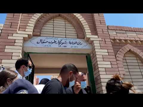 أشرف زكي ونهال عنبر أبرز المشاركين في تشيع جثمان شويكار