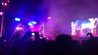 Hilltop Hoods - Good for nothing live clipsal 2013