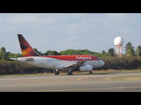 AZUL DECOLANDO DO AEROPORTO DE SALVADOR BAHIA.