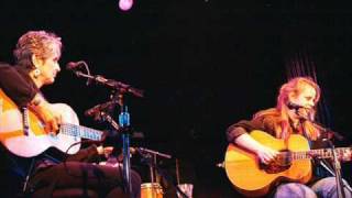 JOAN BAEZ & MARY CHAPIN CARPENTER ~ Stones In The Road ~.wmv