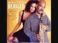 I wanna know ♥ Walter Beasley.