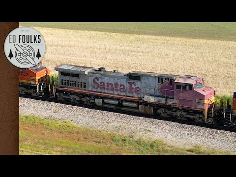 A very faded #683 classic ATSF Warbonnet helps lead a double-stack over the NS Kansas City District