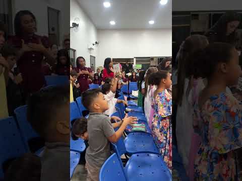 Conjunto de crianças da congregação Alvorada de Campo Novo do Parecis MT
