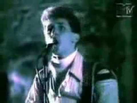 Plebe Rude - Até Quando Esperar - Clip original - 1985