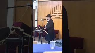 אזכרה לרב ניסים פנירי מהגאון הרב מאיר מזוז (רדיו כל האמת) - התמונה מוצגת ישירות מתוך אתר האינטרנט יוטיוב. זכויות היוצרים בתמונה שייכות ליוצרה. קישור קרדיט למקור התוכן נמצא בתוך דף הסרטון