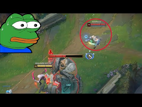 Solarbacca MENACINGLY walks straight on Katarina