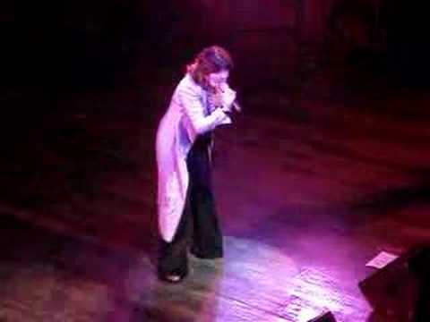 Nikki French - Don't Play That Song Again LIVE