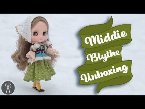A New Middie Blythe Doll - Dainty Meadow - Takara Tomy Hasbro - Fairytale Cottagecore Woodland vibes