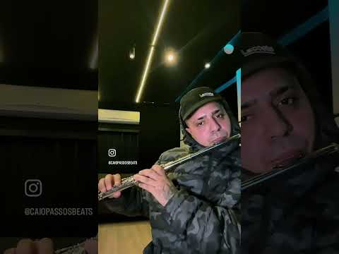 Caio Passos makes beats with many instruments 🤯 #caiopassos #beatmaker