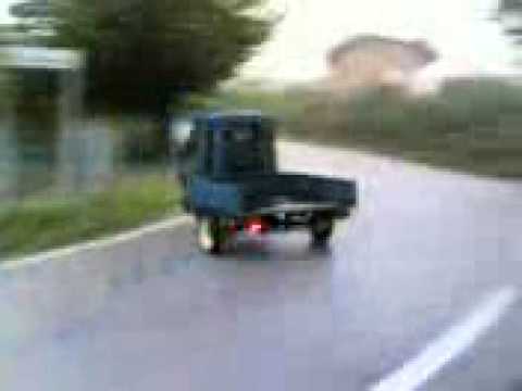 Ape piaggio------ derapata