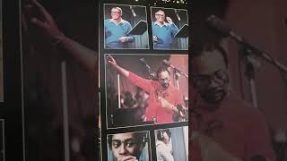 How do you keep the music playing Frank Sinatra