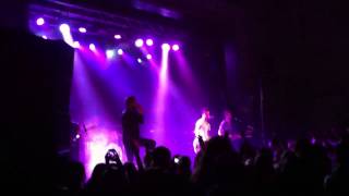 Kids in glass houses - set me free