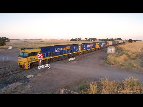 2SP4 Pacific National Freight Train Diverted Via Victoria (16/1/2023) - PoathTV Australian Railways