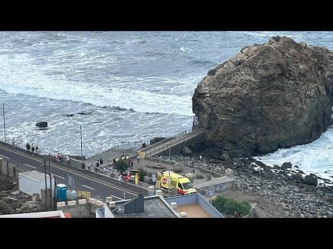 Tödlicher Wellengang auf Teneriffa - Drei Menschen sterben, zahlreiche Verletzte