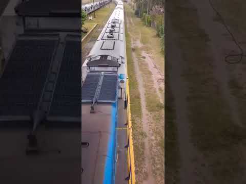 G26-CW-2 1000 con formación de larga distancia arribando a estación justo daract , San Luis 9/3/24