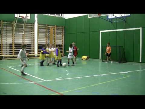 UTE 03-04-es focisták, Mikulás ünnepség 2009, foci (2.rész)