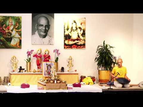 YOGA " Krishna Jayanti" Mittelstufe  mit Maduhka - Yoga Vidya Ashram Live - 16:15 Uhr 30.08.2021
