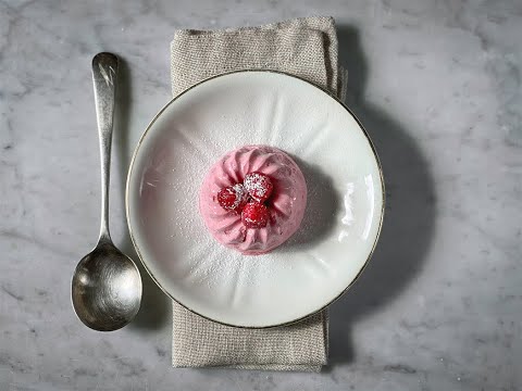 Bavarese ai frutti di bosco senza uova