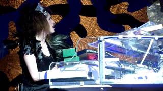 Imogen Heap - &quot;Speeding Cars&quot; live @ Webster Hall (HD)