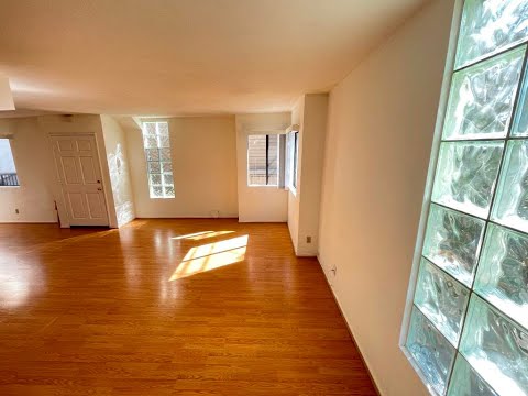 PL9900 - Beautiful Bright & Large 2 Story 2 1/2 Bath TWO STORY Townhouse For Rent!