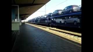 preview picture of video 'Comboio de mercadorias vindo de antwerpen de passagem pela gare de Braine le Comte'