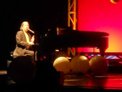 Armando Gama – canta uma musica e esta balata que te deu Portugal 50 anos de canções