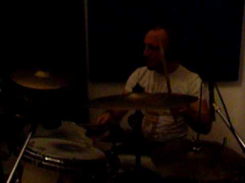 lavalab studio - checkin' the drum