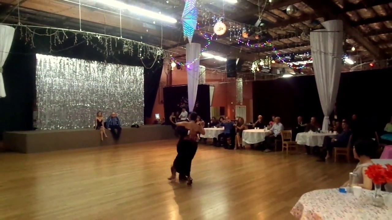Video thumbnail for Argentine Tango   Carlos and Maureen Urrego Milonga Dance  www.tangonation.com   11/16/2017