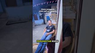 Download lagu Funny moment when a girl laughs seeing her boyfriend fall asleep while waiting for her to get her... mp3
