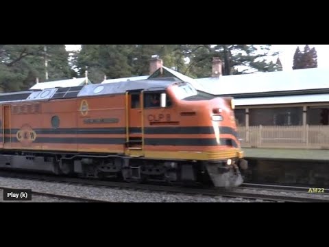 GWA Grain train at Mount Lofty leading loco Vintage StreamLiner CLP8, FQ4 ALF18 & GWU009