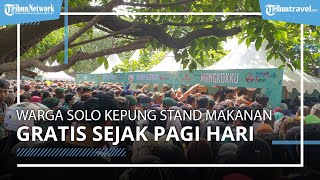Belum Buka, Warga Kepung Stand Makanan Gratis di Sriwedari Solo Sejak Pagi Hari