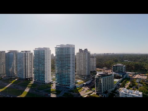 Video de YouTube - Apartamento en Alquiler y Venta de 3 dormitorios con  Garage en Punta del Este, Maldonado